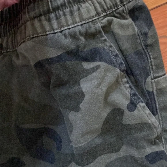 Joggers - Picture 2 of 6